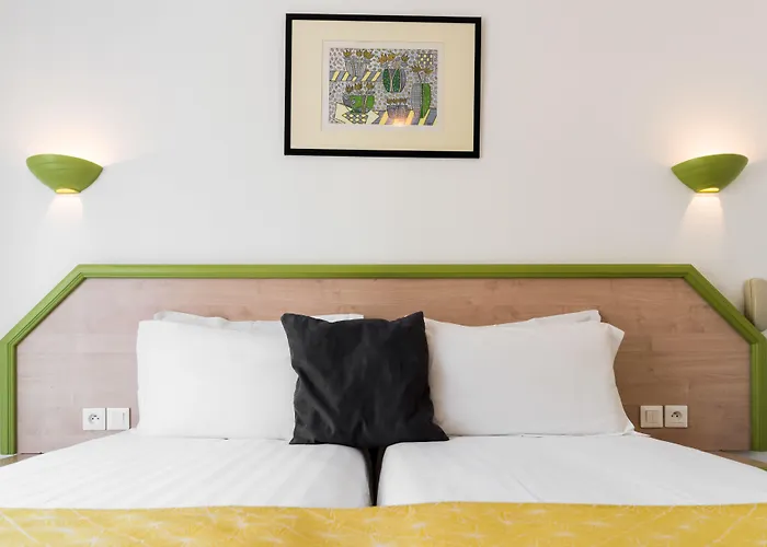 プロヴァンサル 3* Saint-Raphaël