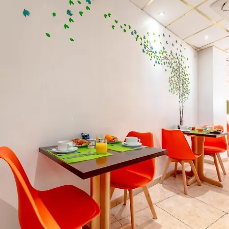 Provencal Hotel Saint-Raphael (Var)