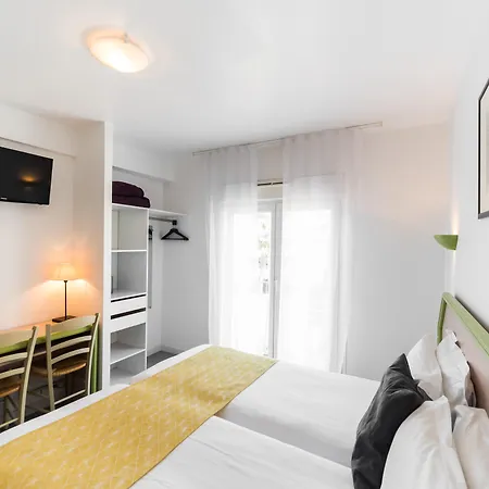 Provencal 3* Saint-Raphael (Var)