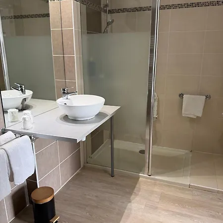 Provencal Hotel Saint-Raphael (Var)