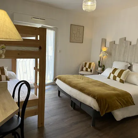 Provencal 3* Saint-Raphael (Var)