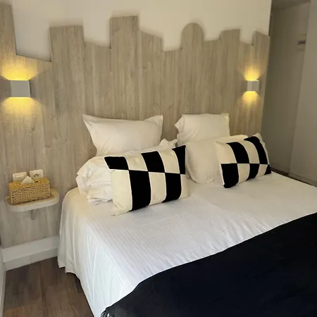 Provencal Hotel Saint-Raphael (Var)