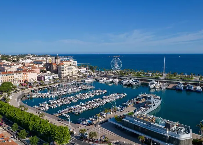 Provencal 3* Saint-Raphael (Var)