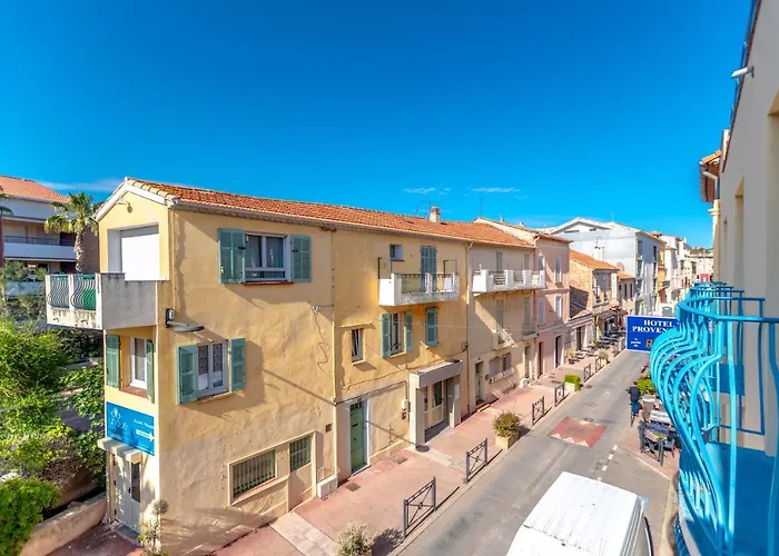 Provencal Saint-Raphael (Var)