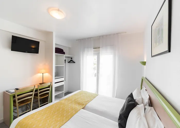 Provencal 3* Saint-Raphael (Var)